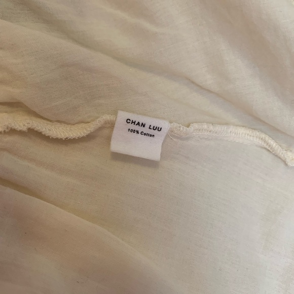 Chan Luu Sleeveless Deep V Ruffle Blouse - Picture 9 of 9